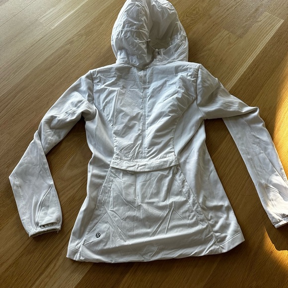 Lululemon pullover - Picture 2 of 5